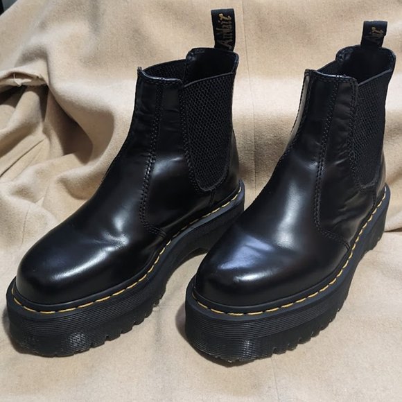 2976 smooth leather platform chelsea boots white